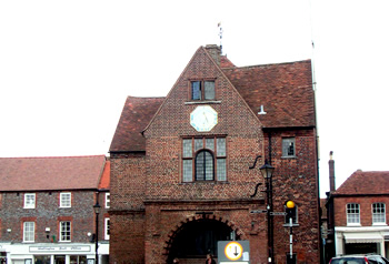 At the junction on the main road through Watlington.